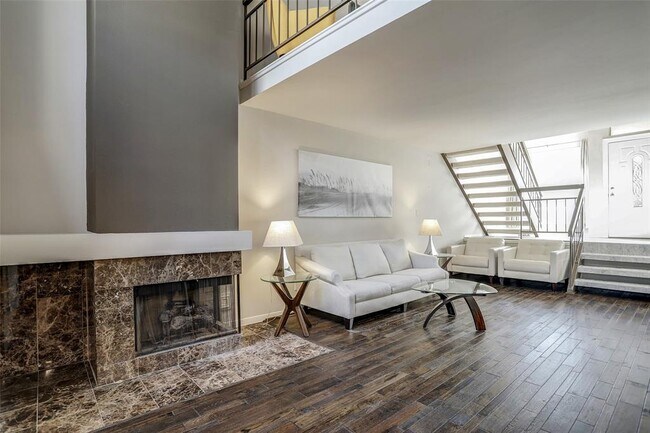 Building Photo - 20 Lakeridge Dr