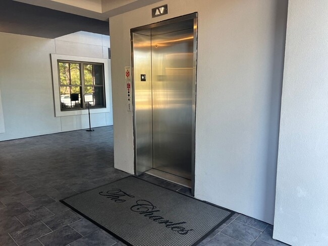 Foto del edificio - Luxury Coastal Living - The Charles - Deep Water Views