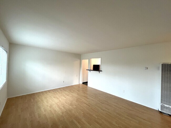 Foto del edificio - 1bd/1bth South Park Apartment with Plank F...