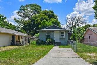 Building Photo - 33 N Normandale Ave