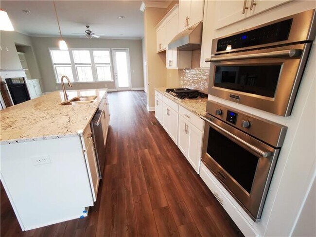 Foto del edificio - 4945 Shay Town Ln