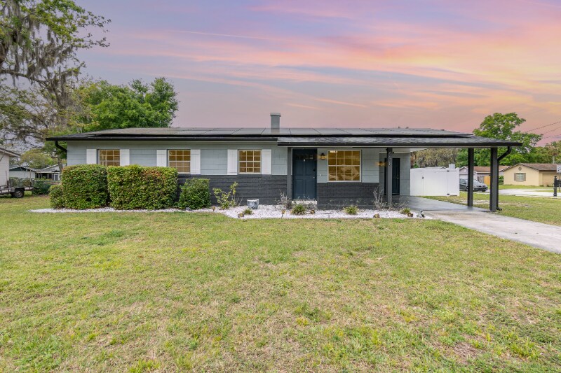 Foto principal - 698 Douglas Ave
