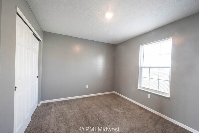 Building Photo - "Spacious 4-Bedroom Gem with 3 Full Baths ...