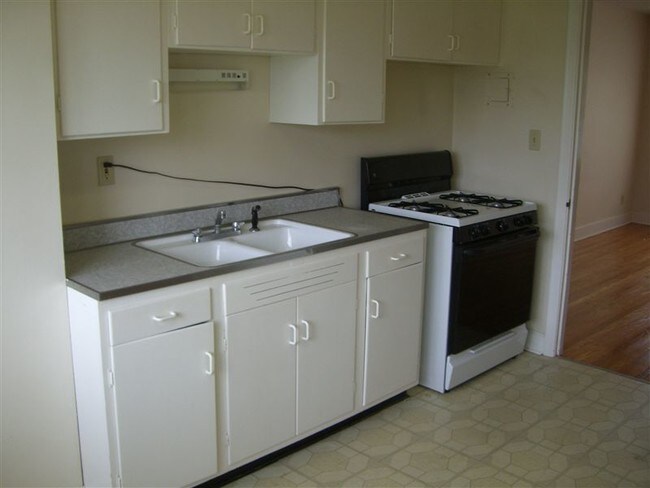 Foto del edificio - 329 Ridgeway Ave