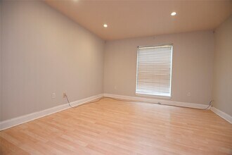 Building Photo - 8423 Hearth Dr