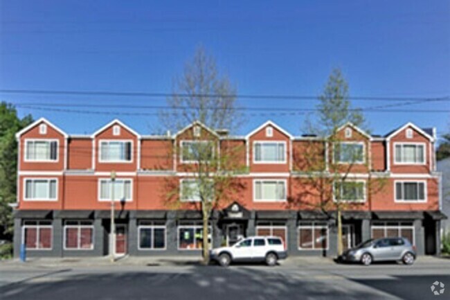 Building Photo - Madrona Court