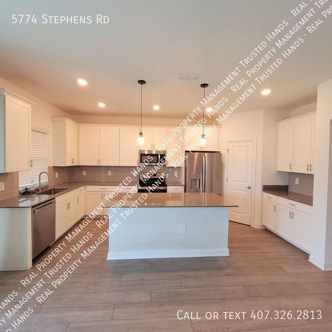 Building Photo - 5774 Stephens Rd
