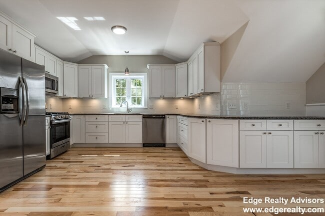 Photo - 168 Bigelow St Apartment