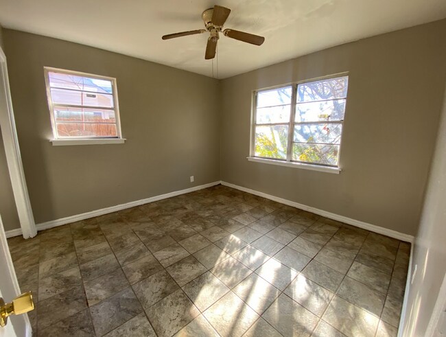 Foto del edificio - 3 Bedroom House Available in OKC