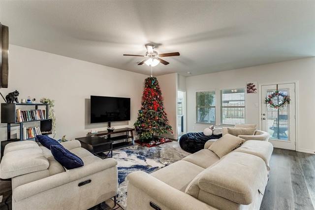 Building Photo - 9809 Gooseneck Dr