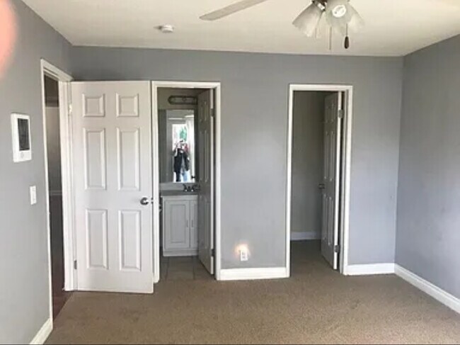 Foto del edificio - 620 E Lexington Ave