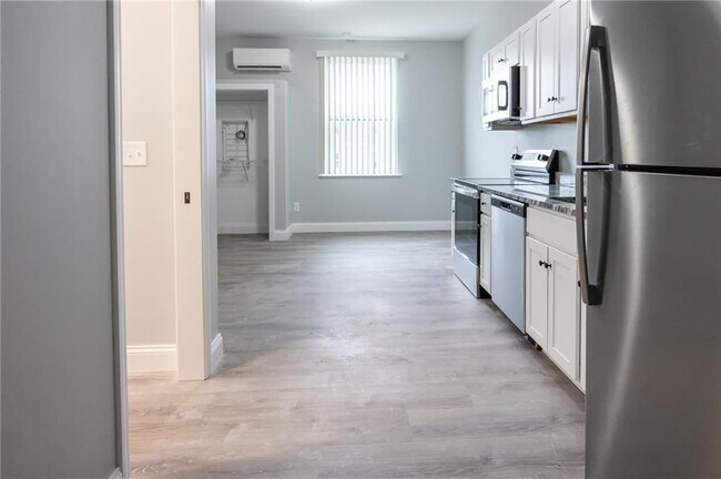 Foto del edificio - 6899 Post Rd