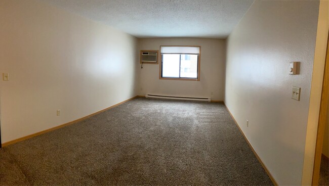 1113 19th St N Unit 1, Fargo, ND 58102 - Apartments in Fargo, ND