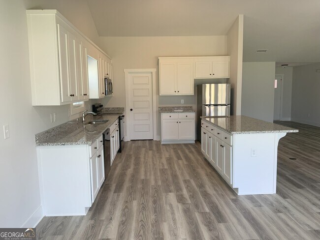 Foto del edificio - 117 Lake Meadows Dr