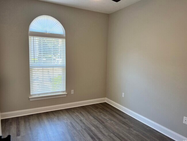 Foto del edificio - 963 Algonquin Dr