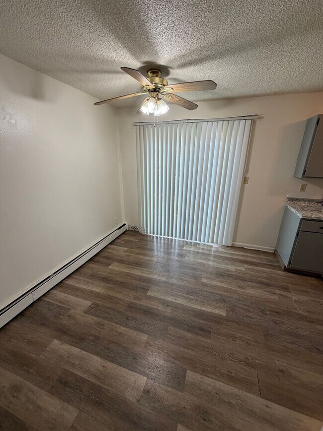 Building Photo - 732 37th Ave Ct