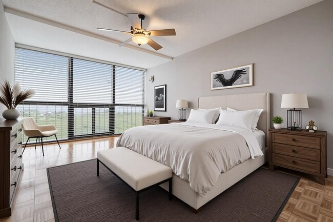 Building Photo - Spacious 2 Bed 2 Bath Condo in Heart of So...