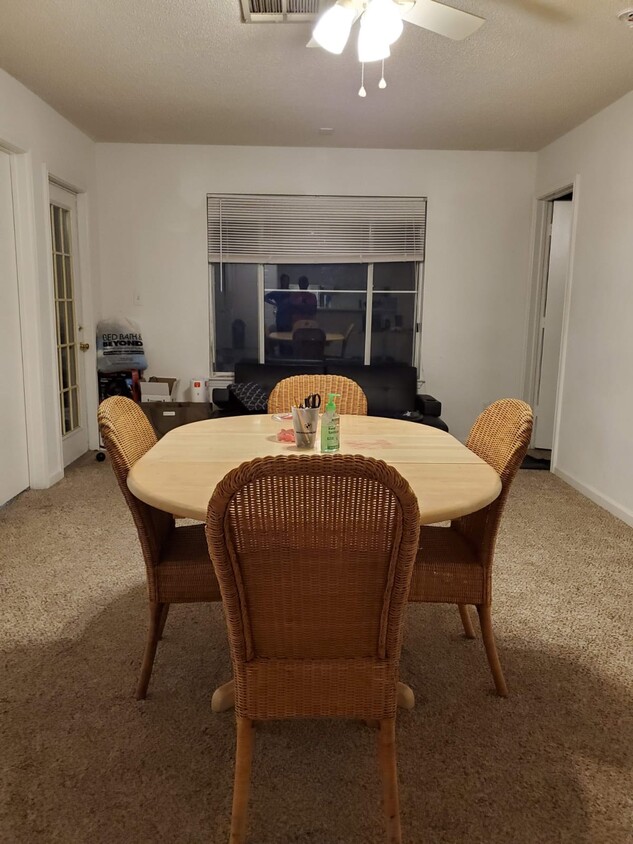 Foto principal - 1500 Graduate Ln