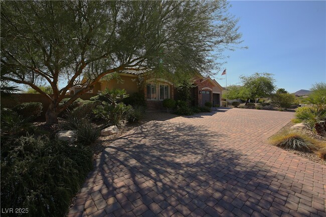 Building Photo - 421 Foxhall Rd
