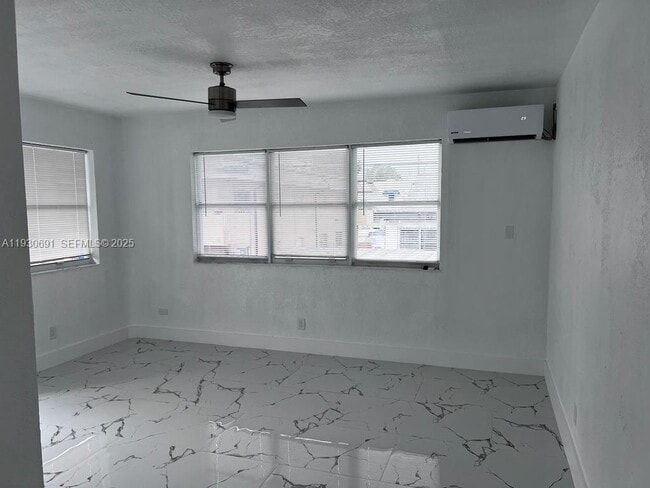 Building Photo - 1131 SW 7th St