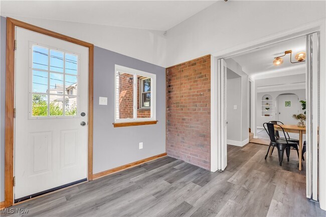 Foto del edificio - 9706 Park Heights Ave