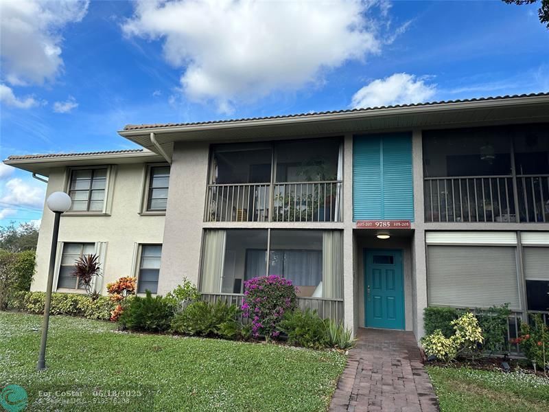 Foto principal - 9785 Pineapple Tree Dr