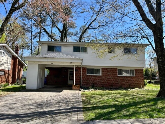 Photo - 912 Hoyt Street House