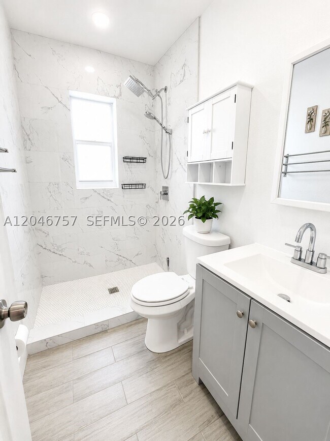 Foto del edificio - 59 E 10th St