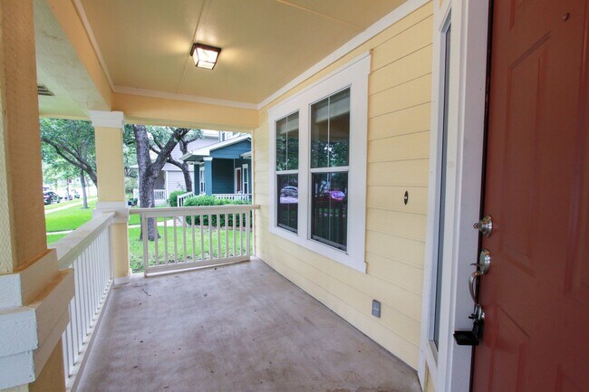 Building Photo - Beautiful 3 Bedroom, 2 Bath Home in Cedar ...
