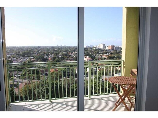 Foto del edificio - 3500 Coral Wy