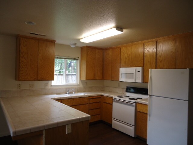 Photo - 925 Oak Lawn Ave