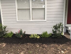 Building Photo - 131 Frontier Ln