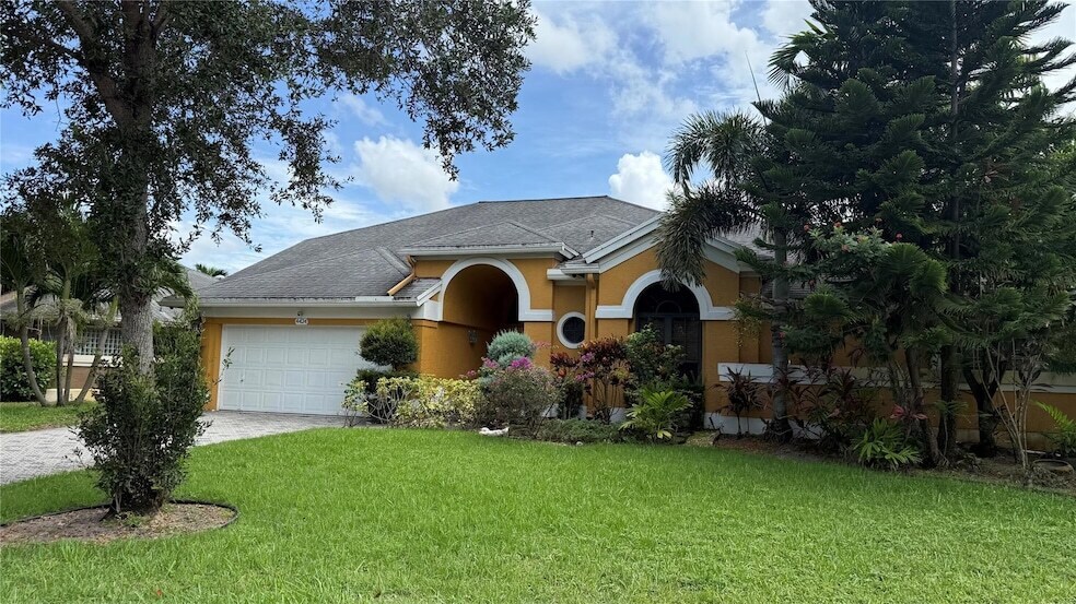 Foto principal - 4424 NW 52nd St