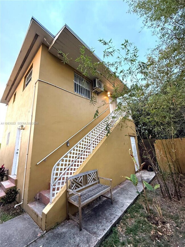 Foto del edificio - 1490 NW 43rd St