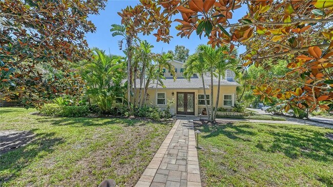 Building Photo - 1760 Bayview Dr
