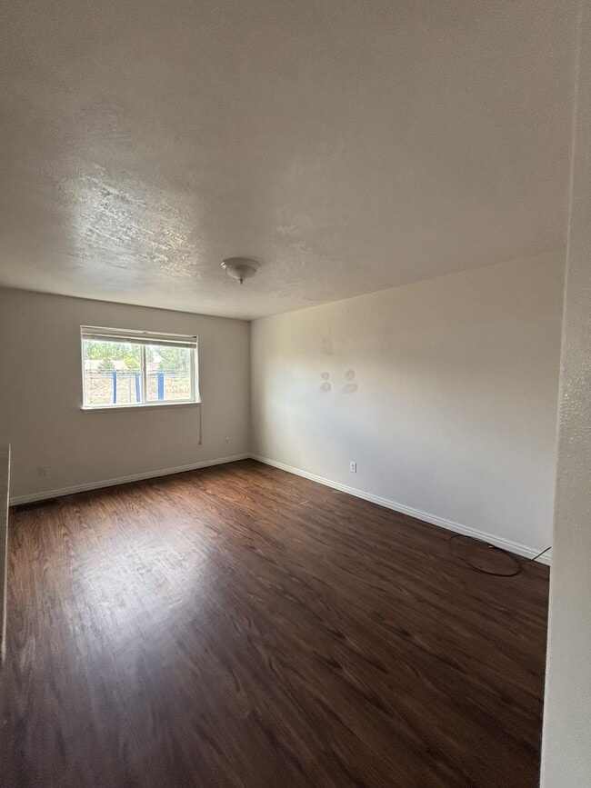 Building Photo - 3565 E Deloy Dr