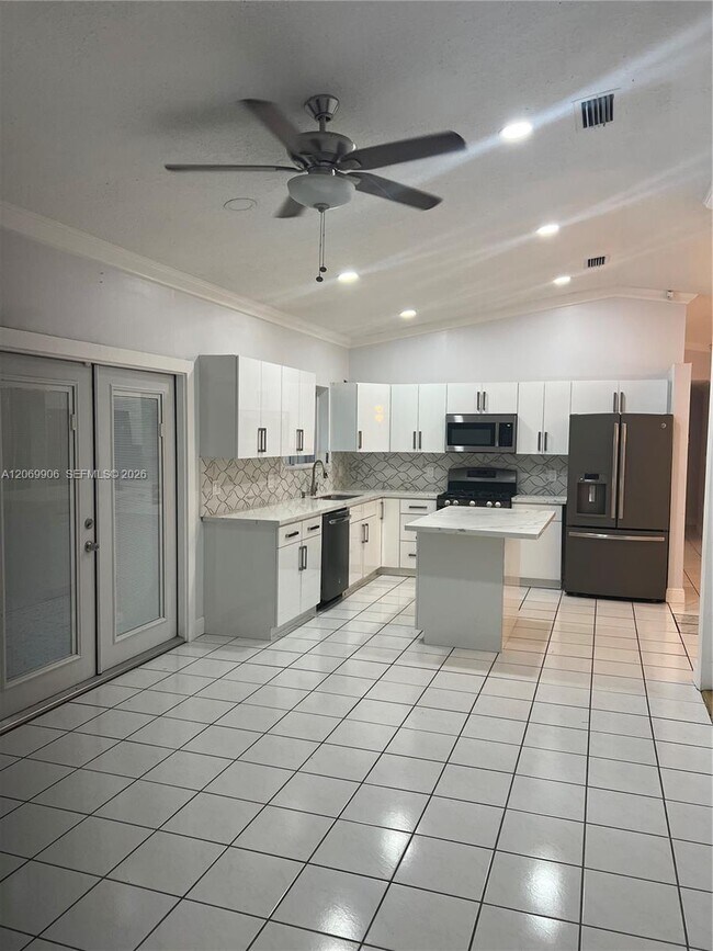 Foto del edificio - 9940 SW 155th St