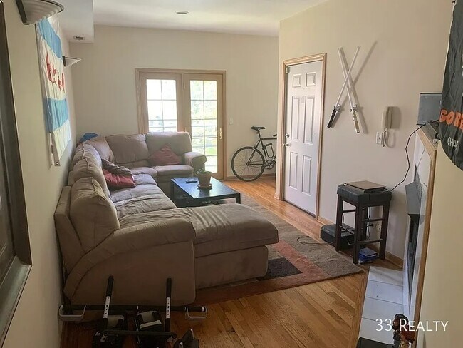 Foto del edificio - Top Floor Duplex Up, 3bd/2bth with Two Private Decks, Avail 7/1