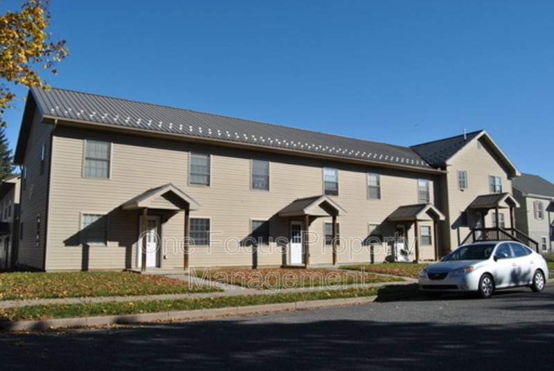 Primary Photo - 415 E Church St