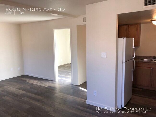 Building Photo - 3 Bedroom Condo off 43rd Ave and Thomas!