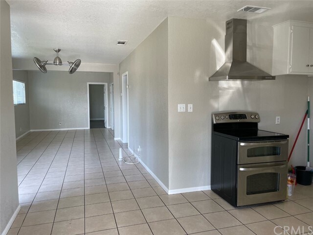 Building Photo - 11482 Pipeline Ave