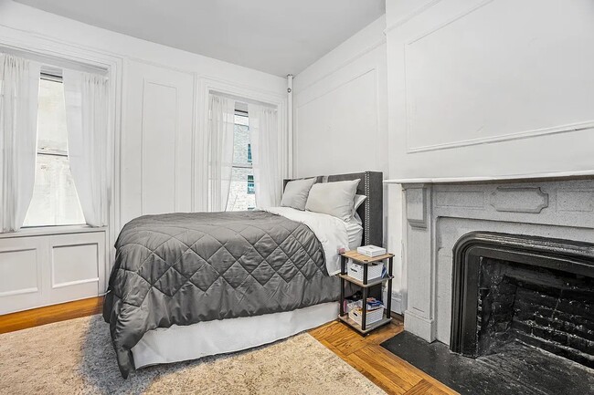Foto del edificio - 129 W 56th St