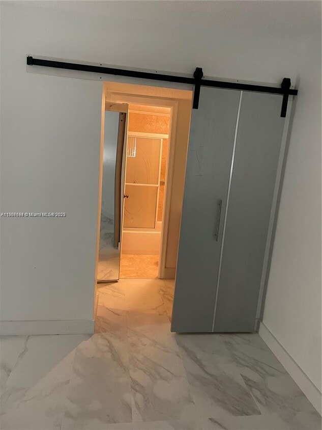 Building Photo - 9420 Poinciana Pl