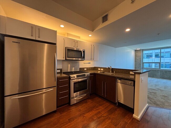 Foto del edificio - Beautiful 1B/1BA Condo in Downtown San Diego near Petco Park!