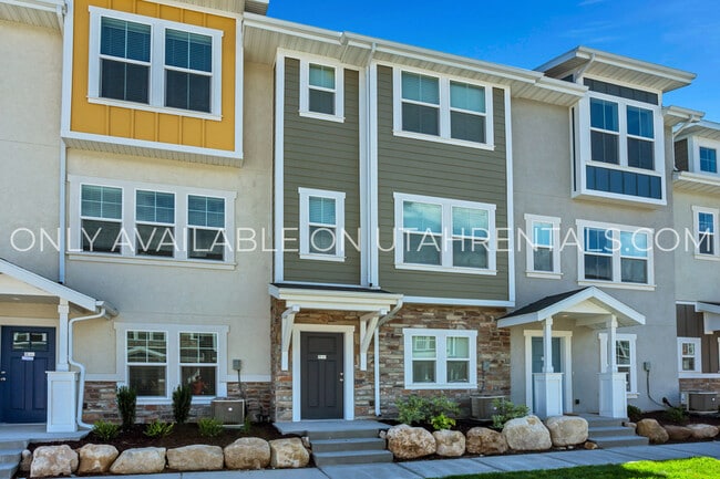 Building Photo - 689 E 355 N