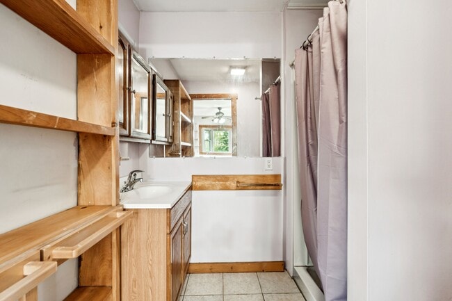 Baño - 112 Payne Rd
