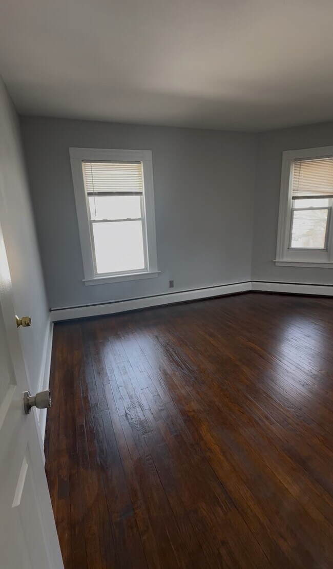 Foto del edificio - 1246 Townsend Ave