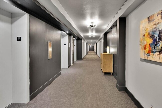 Building Photo - 620 Peachtree St NE
