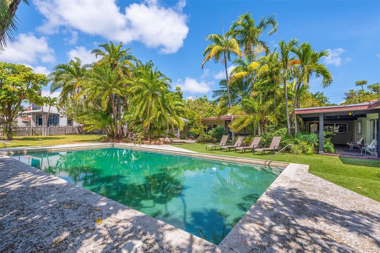 900 S Shore Dr, Miami Beach, FL 33141 House Rental in Miami Beach, FL