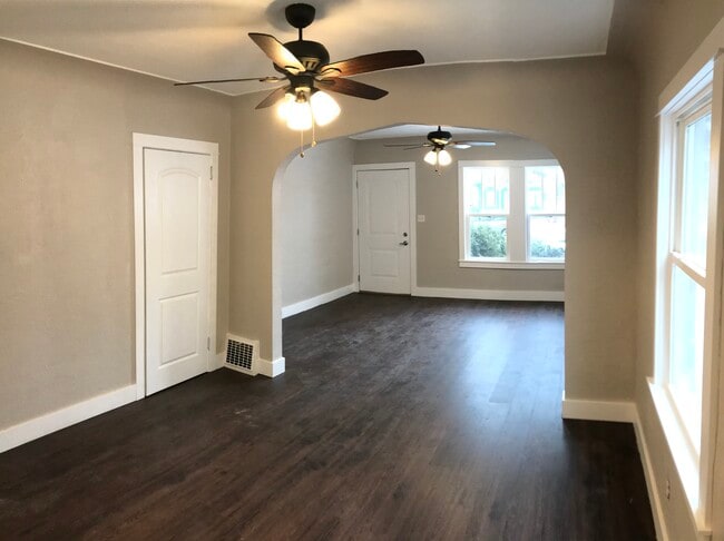 Building Photo - 4510 4th Ave S